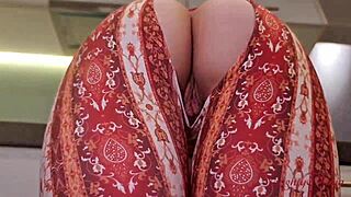 Cleaner lady tempts with her big ass curves