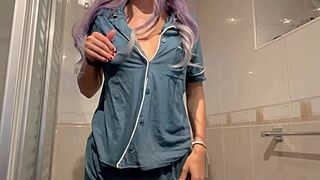 Cute 18-Year-Old College Girl's Perfect Body Flaunts World's Most Delicious Pussy