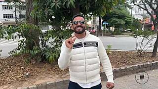 buceta rosa creampied in white tub trailer