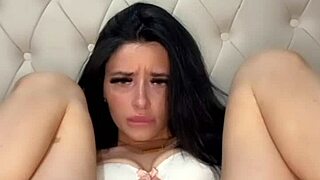 hey horny american coed student, wanna see my squirting toy orgasm webcam show?