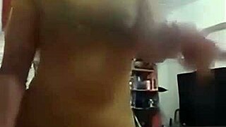 damn this hot indonesian lady mommy has me craving her asian curves bad