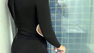 I sucked hot realtor tits while she showed apartment creampie