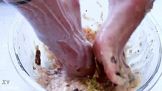 my messy soles n toes ready 4 u 2 lick goddess!!