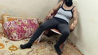 Holy shit! Indian stepbro rams slutty stepsis ass bareback in hindi!