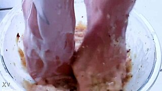 my messy soles n toes ready 4 u 2 lick goddess!!