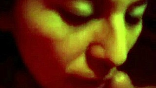 me follo al tio de mi marido mientras el limpia la plaza segun el dice