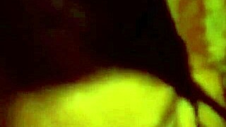 me follo al tio de mi marido mientras el limpia la plaza segun el dice