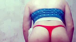 Carolcross twerks sexy in thong panties