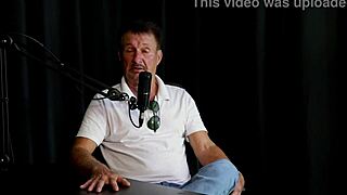 Farmer joins porn after daughter's invite, admires Andressa Urach amid scandals