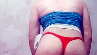 Carolcross twerks sexy in thong panties