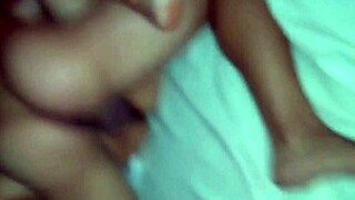 Deixei corno preso e peguei dois amigos pra foder minha buceta missionary!