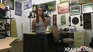 skinny amateur wench sucks cock and fucks hardcore