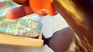 Muscular bodybuilder grabs huge black cock for deepthroat sextoy play after work