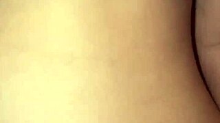 WHOA! DELIVERY BOY GETS CURVY INDIAN BABE'S ASS INSTEAD OF PARCEL CASH! BED BLOWJOB RIDE