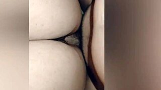 Madura Ganosa Gets Filled with Huge Amateur Homemade Dick Deep!