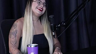 thought porn was easy work? called penelope every day she masturbates and fetish on xvideos - suellen barrar in sheer red