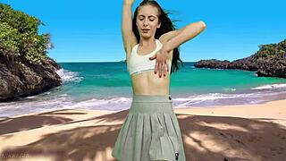 i'm obsessed watching her dance beach panty-free big pussy flashing