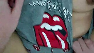 ドスケベアジア熟女がマンコ奥まで硬ちんぽガンガン