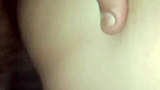 safada calls me to the bushes, i eat her juicy pussy and cum hard inside