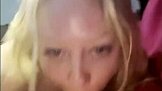 Tik Tok Babe's Lips Locked on Cock Whole Car Ride