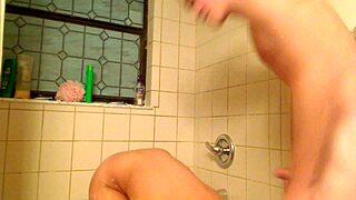 Russian babe plays steamy oral games in the bath