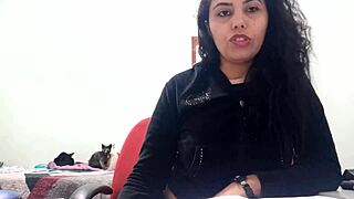 Sarah Rosa vlogs her wildest bizarre fetishes up close