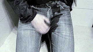 hey, ever tried peeing in jeans right in the toilet?