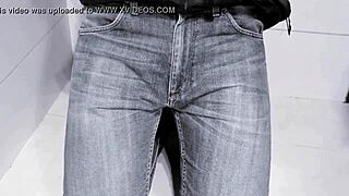 hey, ever tried peeing in jeans right in the toilet?