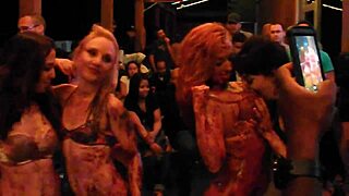 king cures chocolate model wrestles poolside before homemade amateur pounding.