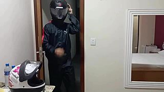 moto uber driver scores hot latina's sloppy blowjob outdoors in public