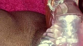 Milf, you gonna rub that Puerto Rican pussy with toys till you squirt?