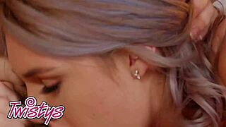 gabbie carter rides giselle palmer's pretty face pussy!