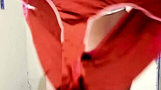 Esposa bbw shakes her massive big ass in thong panties gifted by horny neighbor stud!