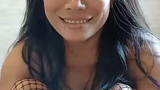 thaiger babe poses sexy in curvy lingerie