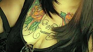 bbw milf leaves lipstick on dildo during sloppy deepthroat closeup