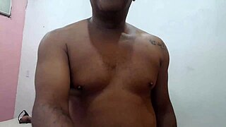 Fugiu De Casa E Deu O Cu Na Amiga