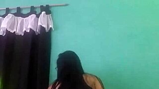 Brazilian Teen Dances Funk Provocatively On Camera?