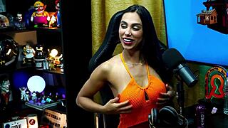 didy reis shows off her beautiful tits during the podcast ruan loves them popum no barraco
