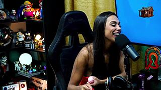didy reis shows off her beautiful tits during the podcast ruan loves them popum no barraco