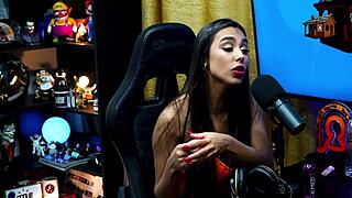 didy reis shows off her beautiful tits during the podcast ruan loves them popum no barraco