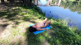 dude that stranger sneaks a massage on milf's huge hairy pussy at crowded beach