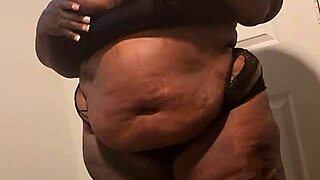 hey judybooty7 shake that big ass for me