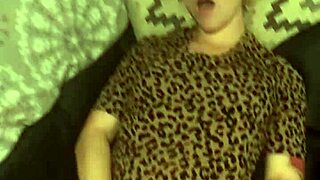 I can't stop touching fingering my wet pussy craving more