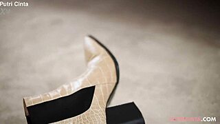 putri cinta unwinding looks so relaxing to me heh