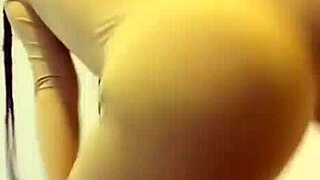 Phat juicy booty ass shakes and jiggles seductively