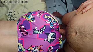 SE NÃO ME DER A BUCETA VIRGEM conto para madrasta sobre PEITO PIERCING - teen bends over for BIG COCK doggystyle