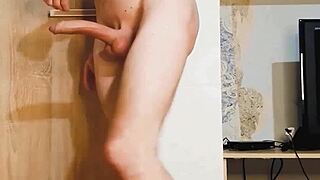 😩 watch this big dick teen moan loud and explode solo 💦 cumshot incoming boys!!