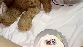 Kinky 18-Year-Old Virgin Stepsis Masturbates with Creamy Cake in LA