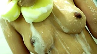 Amateur Couple's Morning Bathroom Fuck and Creampie