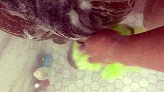 stepsis shakes big ass begging stepbro to creampie her wet pussy anywhere